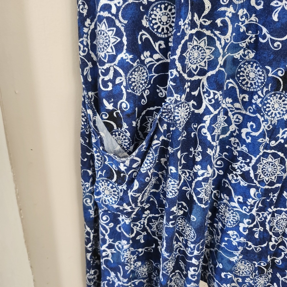 Rene Rofe Womens 1X Sleeveless Blue White Vine Floral Print Nightgown Pockets - Picture 2 of 5